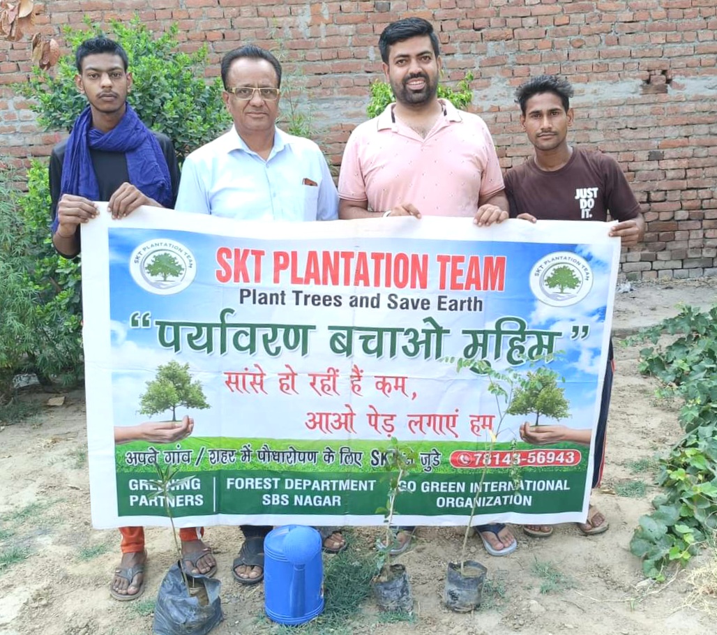 ਸਮਾਜ ਸੇਵਕ ਪਰਵਿੰਦਰ ਬੱਤਰਾ ਨੇ ਆਪਣਾ 58ਵਾਂ ਜਨਮ ਦਿਨ ਐਸ ਕੇ ਟੀ ਪਲਾਂਟੇਸ਼ਨ ਟੀਮ ਨਾਲ ਬੂਟੇ ਲਗਾ ਕੇ ਮਨਾਇਆ